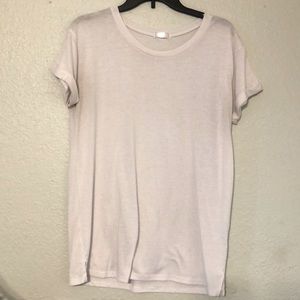 White “boyfriend” T